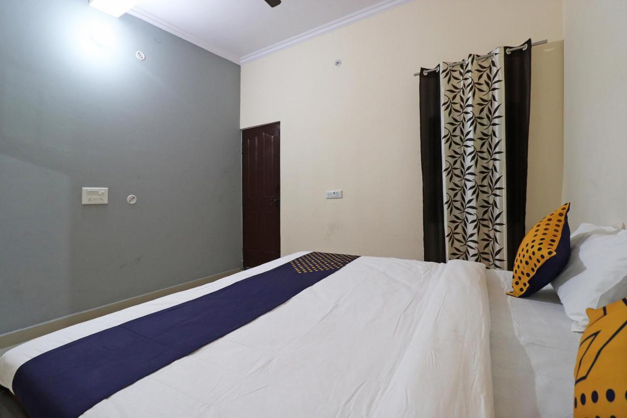 Spot On 61716 Rao Hotel Garhi Harsaru Buitenkant foto