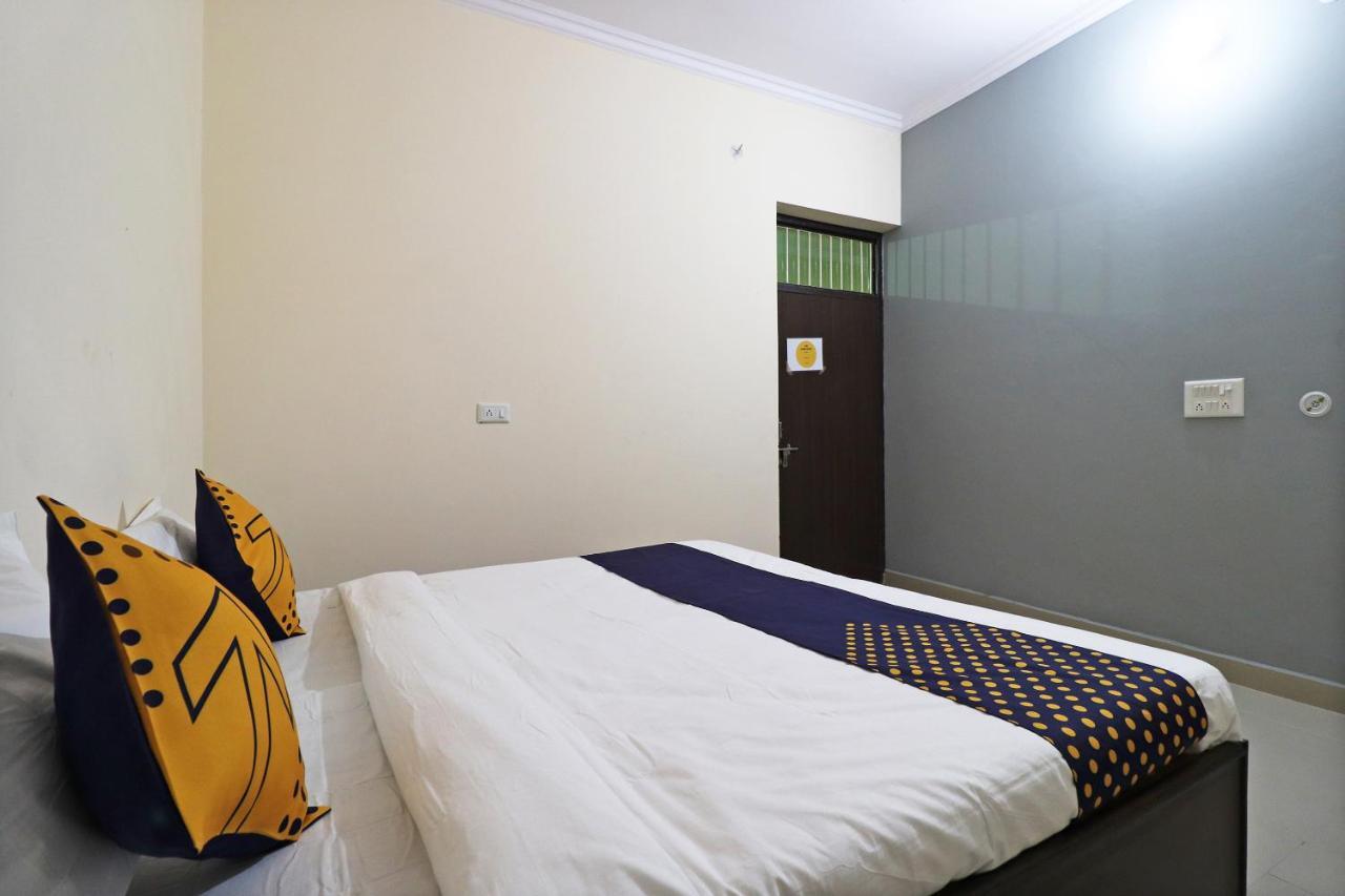 Spot On 61716 Rao Hotel Garhi Harsaru Buitenkant foto