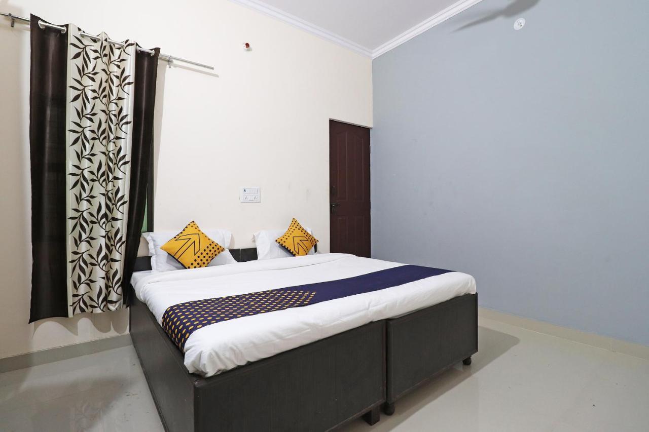 Spot On 61716 Rao Hotel Garhi Harsaru Buitenkant foto