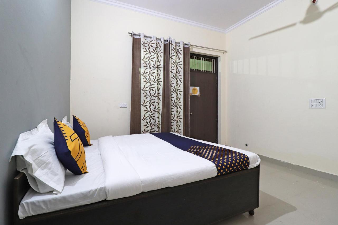 Spot On 61716 Rao Hotel Garhi Harsaru Buitenkant foto