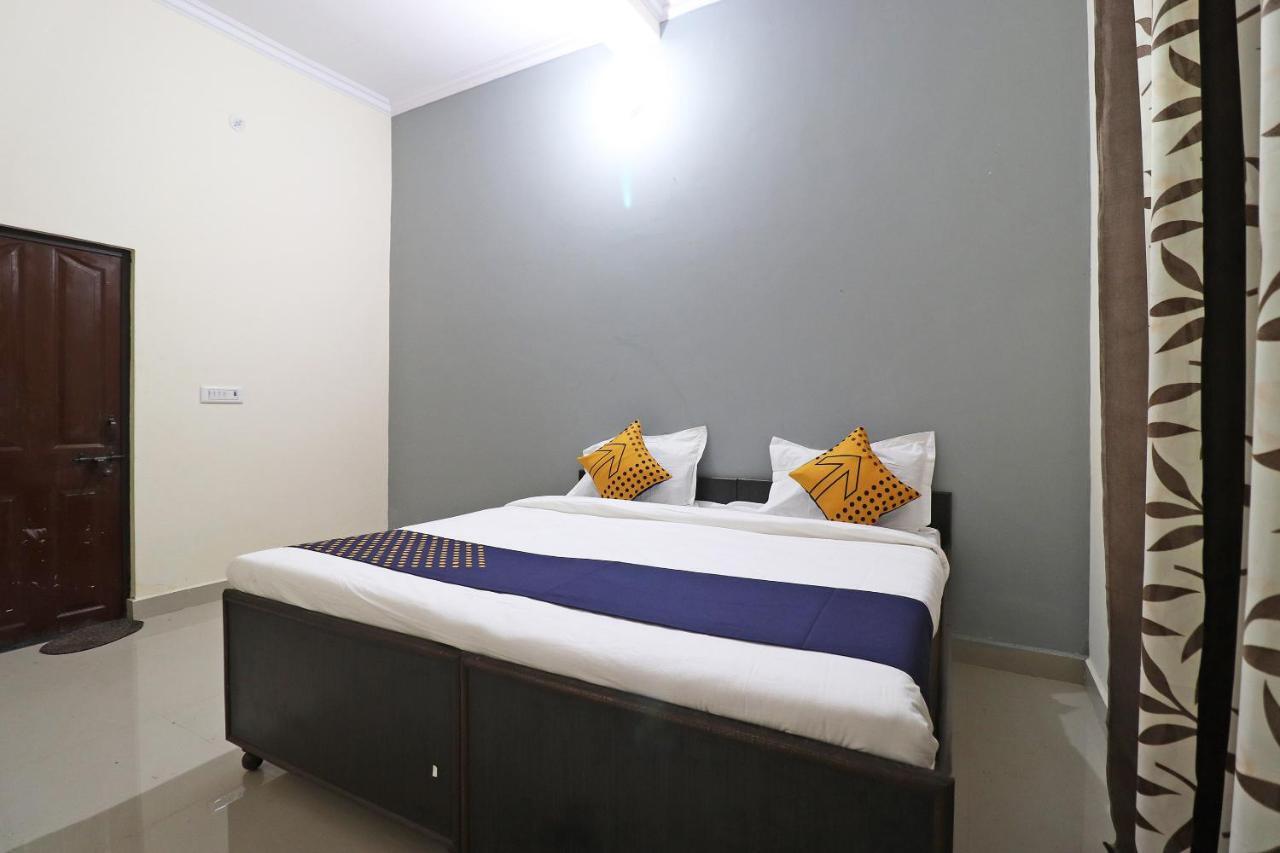 Spot On 61716 Rao Hotel Garhi Harsaru Buitenkant foto